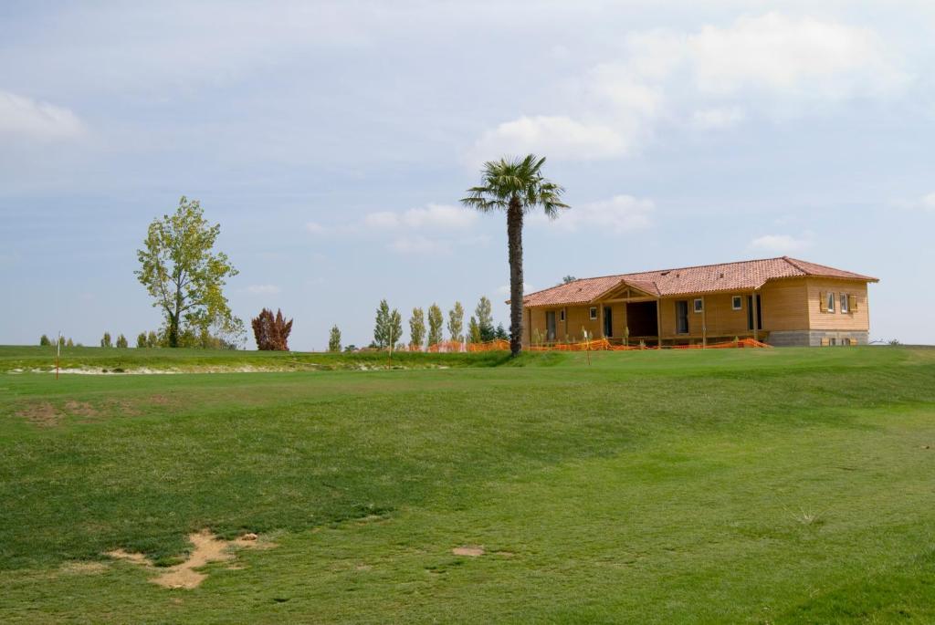 Madame Vacances - Residence Du Golf D'Armagnac 에오즈 객실 사진