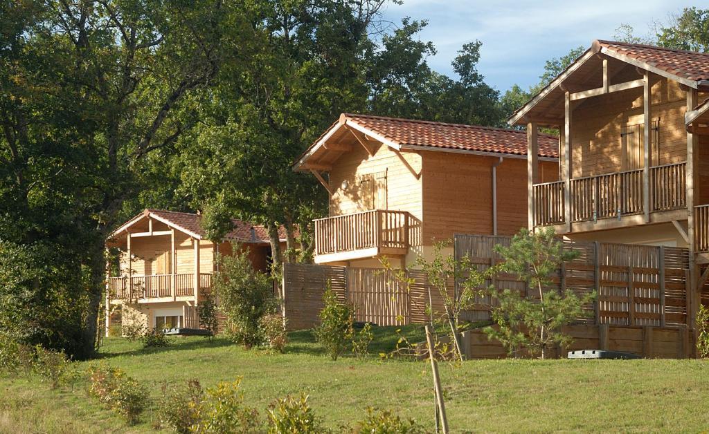 Madame Vacances - Residence Du Golf D'Armagnac 에오즈 객실 사진